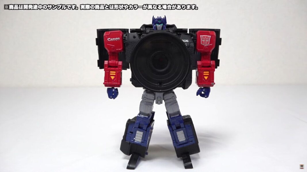 Canon X Transformers Optimus Prime R5 In Hand Image  (13 of 31)